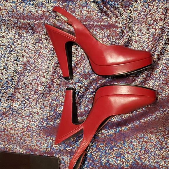 Colin stuart red heels👠 - Picture 3 of 8